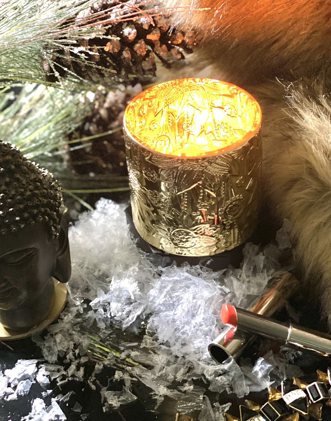 10 oz. MYSTIQUE Candle- Lotus Embossed Gold Vessel – MODE Modern